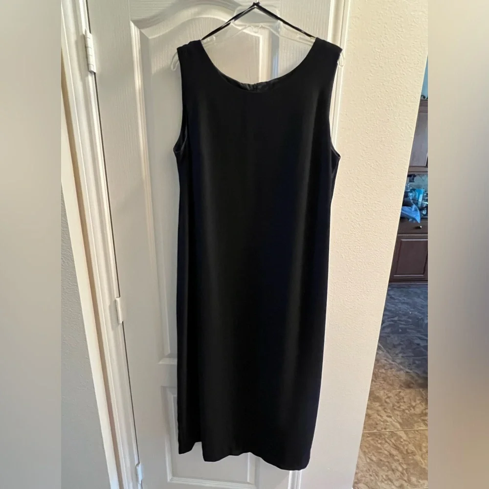 Black two piece dress. Sheer jacket size 16 w - Picture 9 of 11